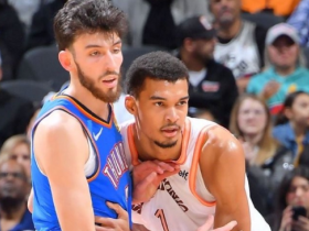 九游体育官网-2000年nba东部决赛尼克斯球员